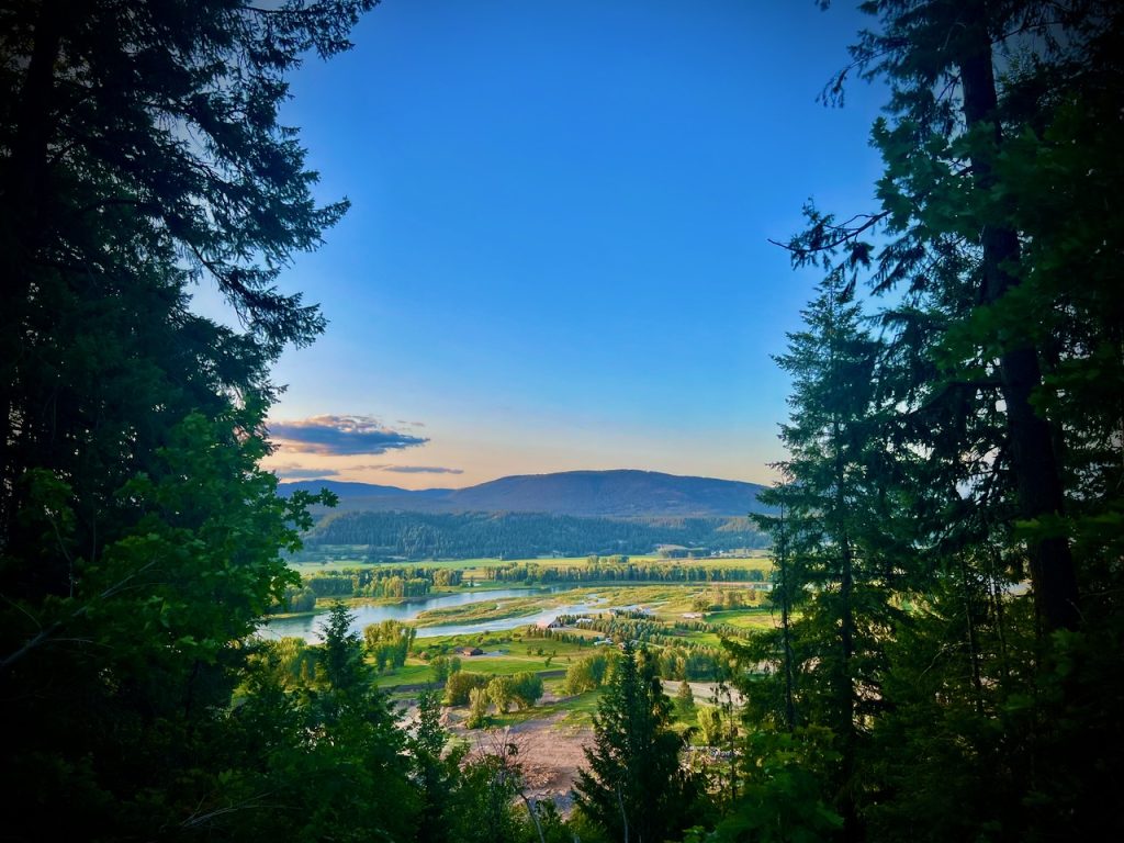 The view over the valley from Grandview